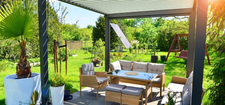 Pergola : simple abri ou nouvelle pièce à vivre extérieure ? Pergola : simple abri ou nouvelle pièce à vivre extérieure ?